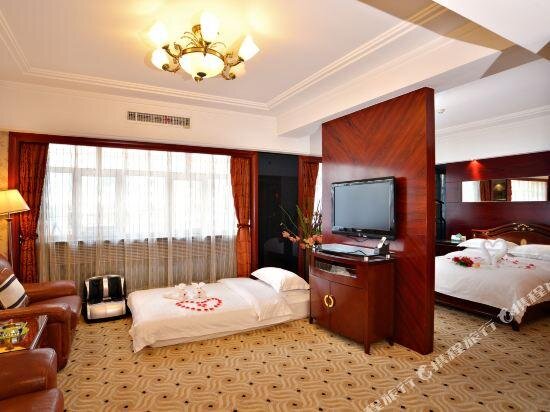 Suite Yili Hotel