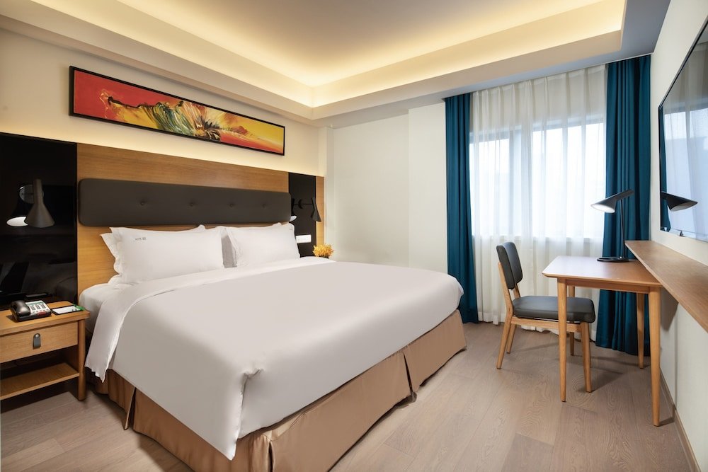 Люкс с 2 комнатами Holiday Inn Shanghai Hongqiao Central, an IHG Hotel