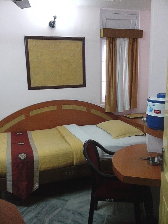 Comfort room Hotel Mahalaxmi Indo Myanmar