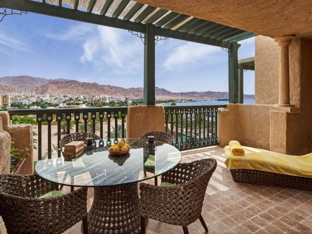 Номер Standard с 2 комнатами Mövenpick Resort & Residences Aqaba