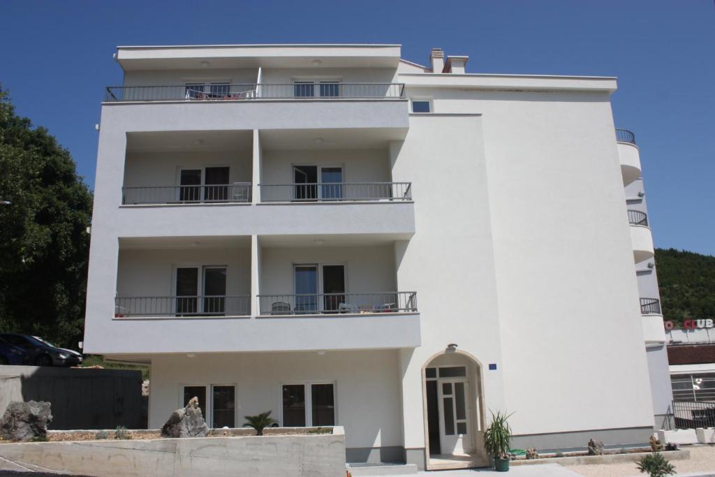 Appartement Apartments Bota
