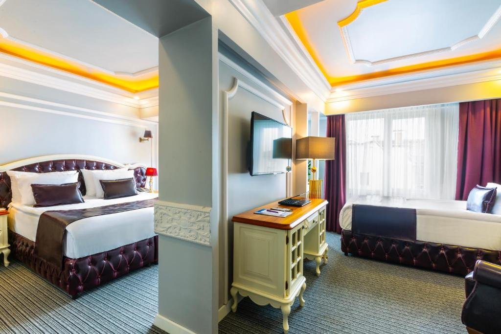 Habitación triple Estándar Andalouse Elegante Suite Hotel