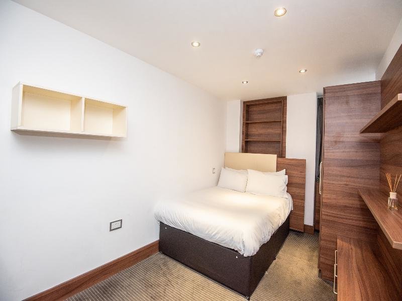 Deluxe quadruple suite OYO Livin’ Serviced Apartments