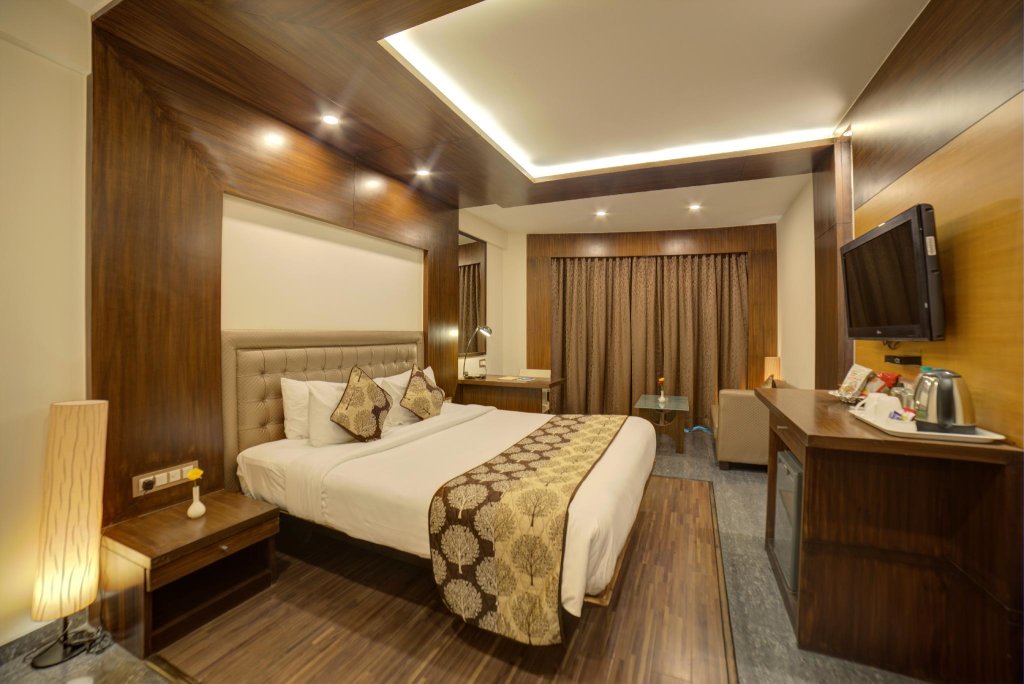 Номер Executive Goldfinch Hotel Mangalore