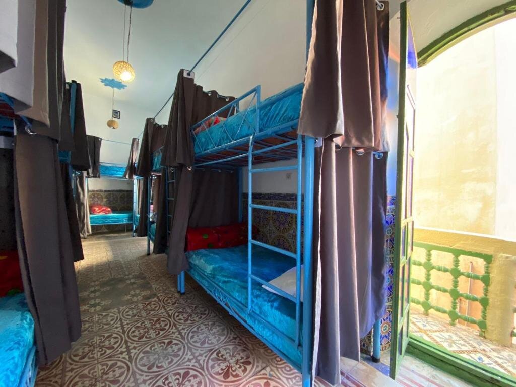 Кровать в общем номере Atlantic Hostel