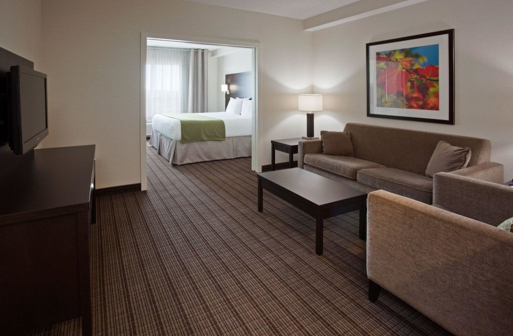 Suite doble 1 dormitorio Holiday Inn Express New Liskeard