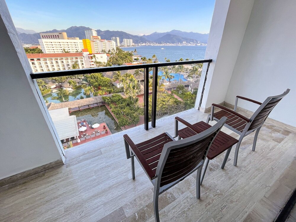Standard room with balcony and with ocean view Meliá Puerto Vallarta