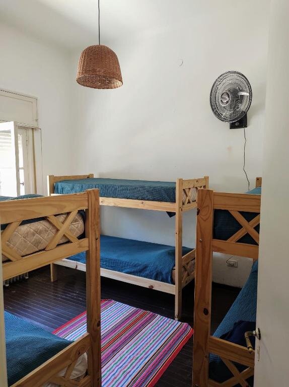Кровать в общем номере El Bicho Negro Hostel