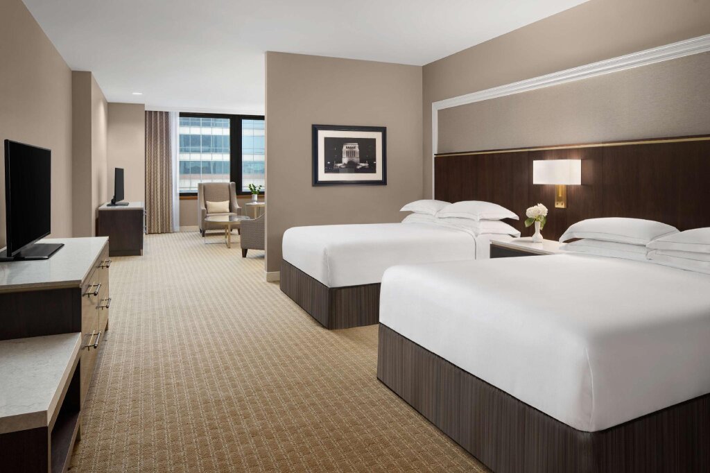 Quadruple suite junior Hilton Indianapolis Hotel & Suites