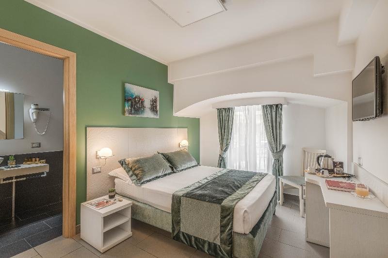Двухместный номер Small Trevi Palace Hotel