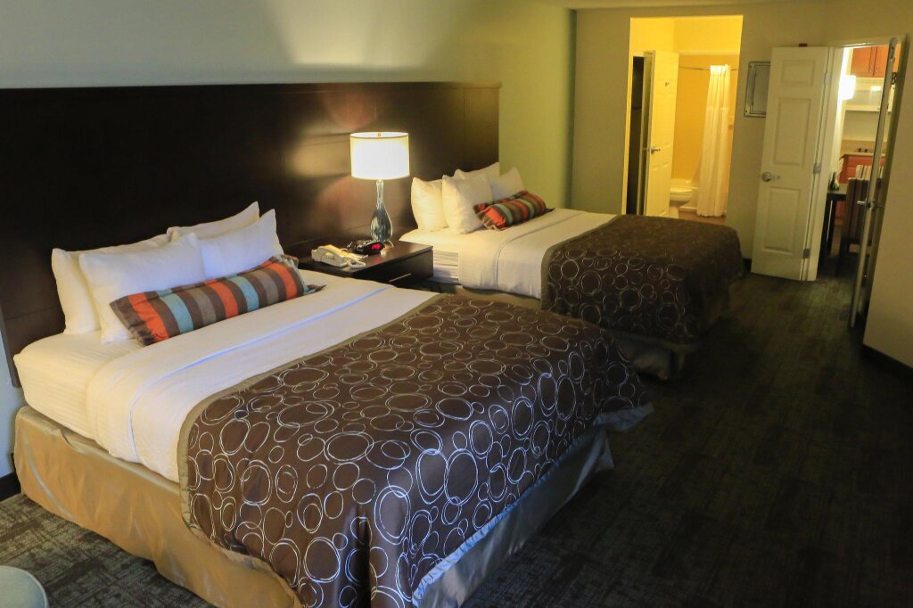 Двухместный люкс c 1 комнатой Staybridge Suites Silicon Valley - Milpitas, an IHG Hotel