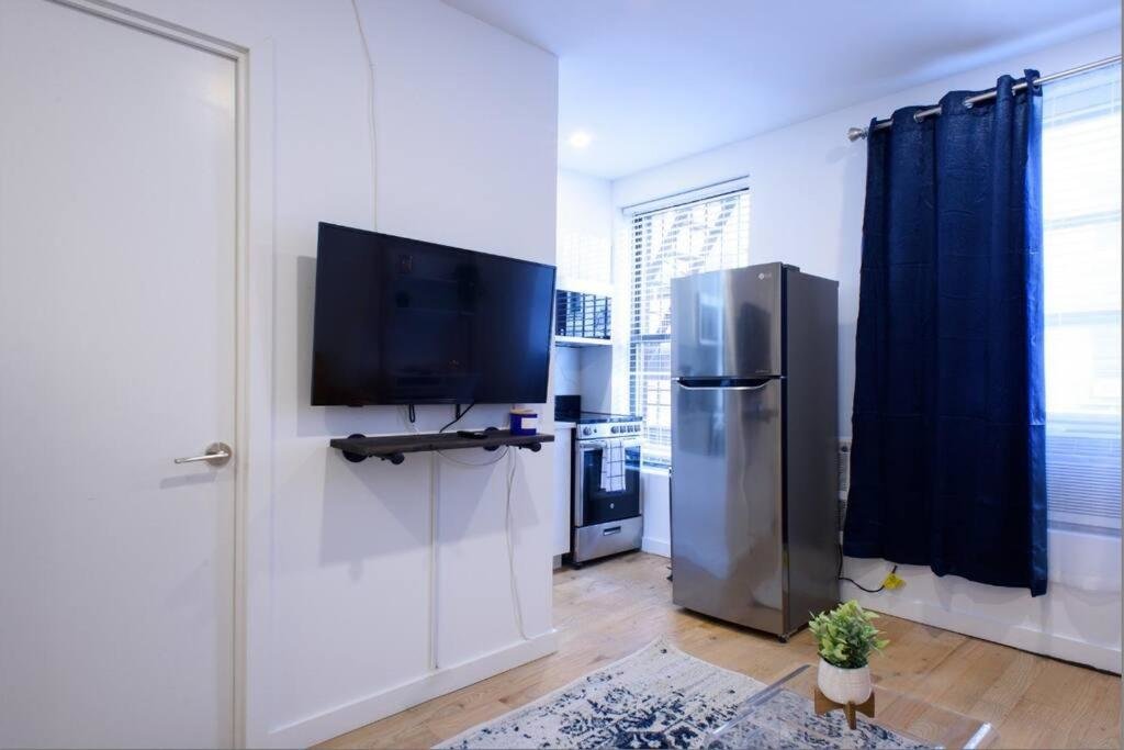 Appartement 69-3D  Prime Lower East Brand New 1br Apt