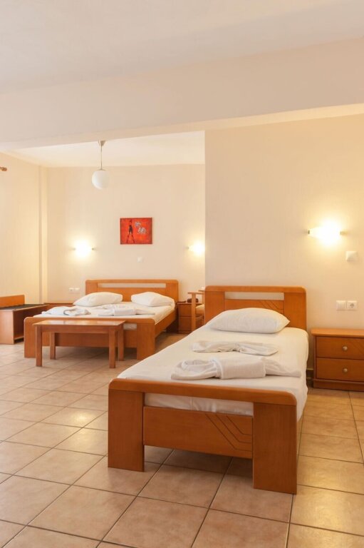Standard quadruple chambre Ageri Hotel