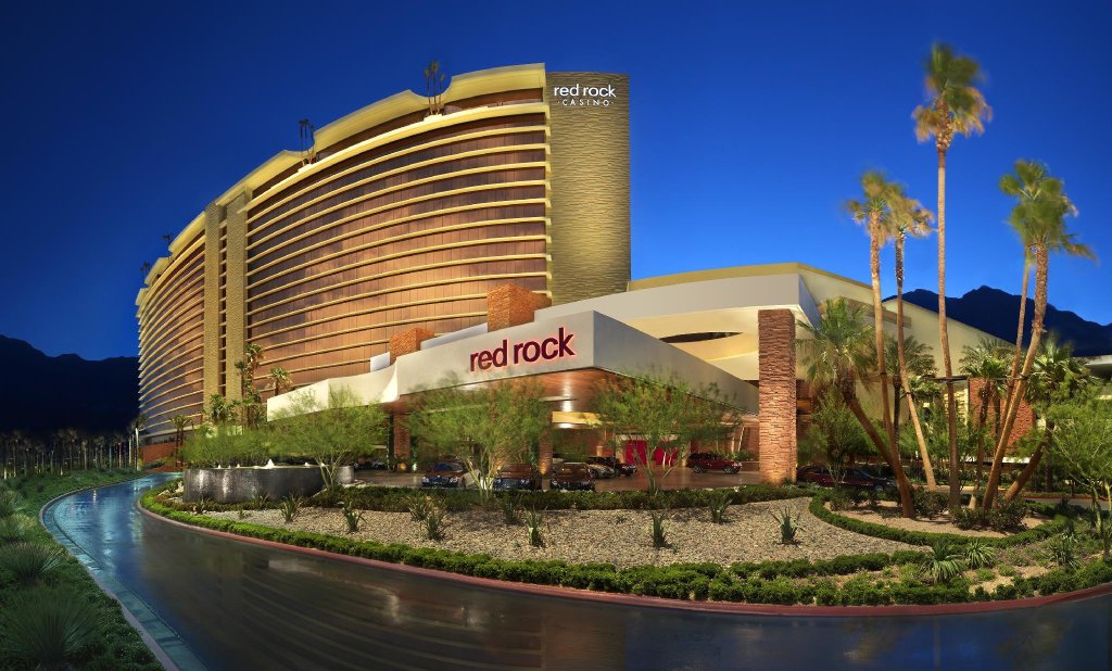 Четырёхместный номер Executive Red Rock Casino, Resort and Spa by Suiteness