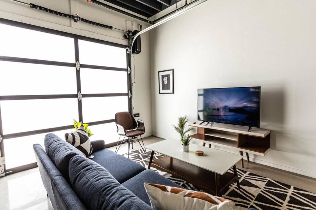 Apartment Amazing 1BR Loft Located Downtown