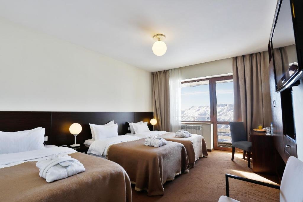 Standard Dreier Zimmer mit Balkon Hotel Carpe Diem Gudauri