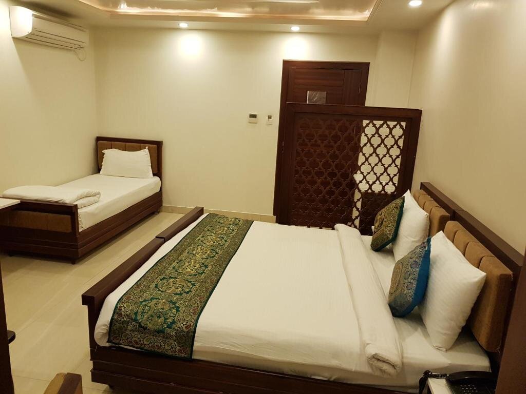 Трёхместный номер Superior Hotel Banaras Haveli