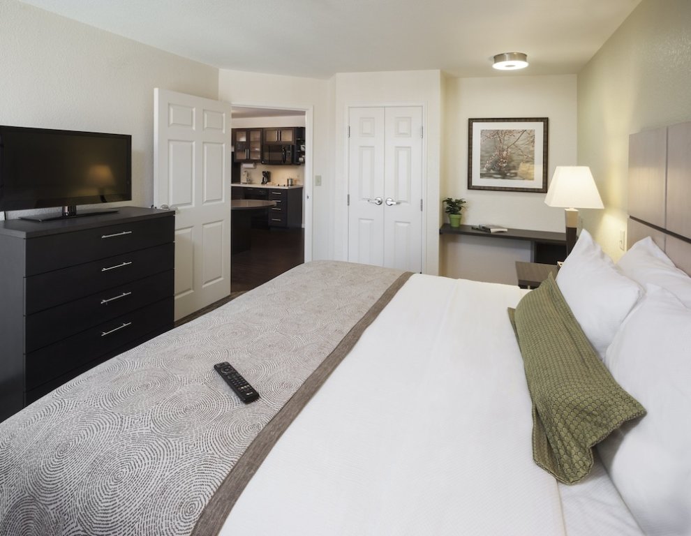 Suite doble 1 dormitorio Candlewood Suites College Station At University, an IHG Hotel