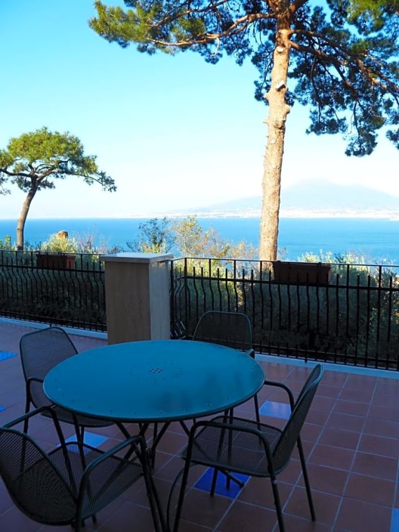 Standard Single room with sea view Ancelle Sorrento - Casa d'Accoglienza