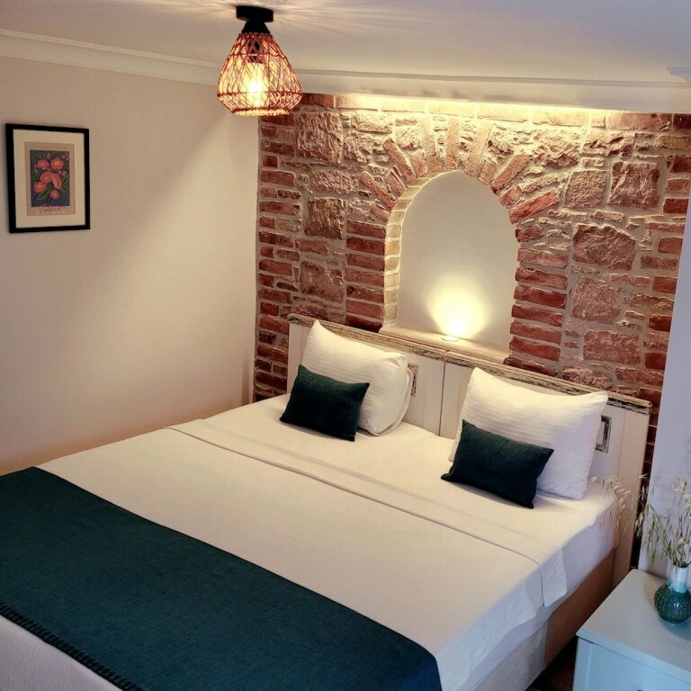 Standard Double room with garden view Cunda Rooms Butik Otel
