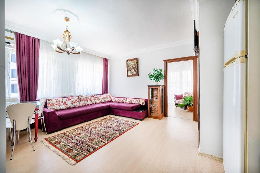 Apartamento Cozy Flat with Balcony Close to Public Transportation in Konyaalti, Antalya