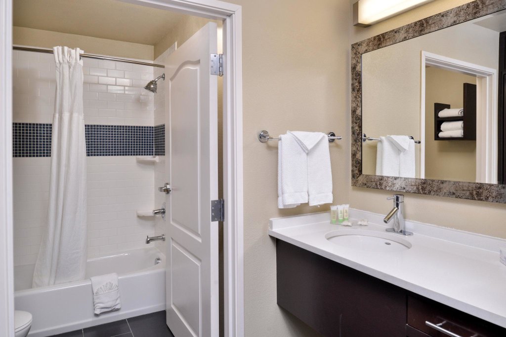 Camera Standard Staybridge Suites - San Antonio - Richland Hills, an IHG Hotel