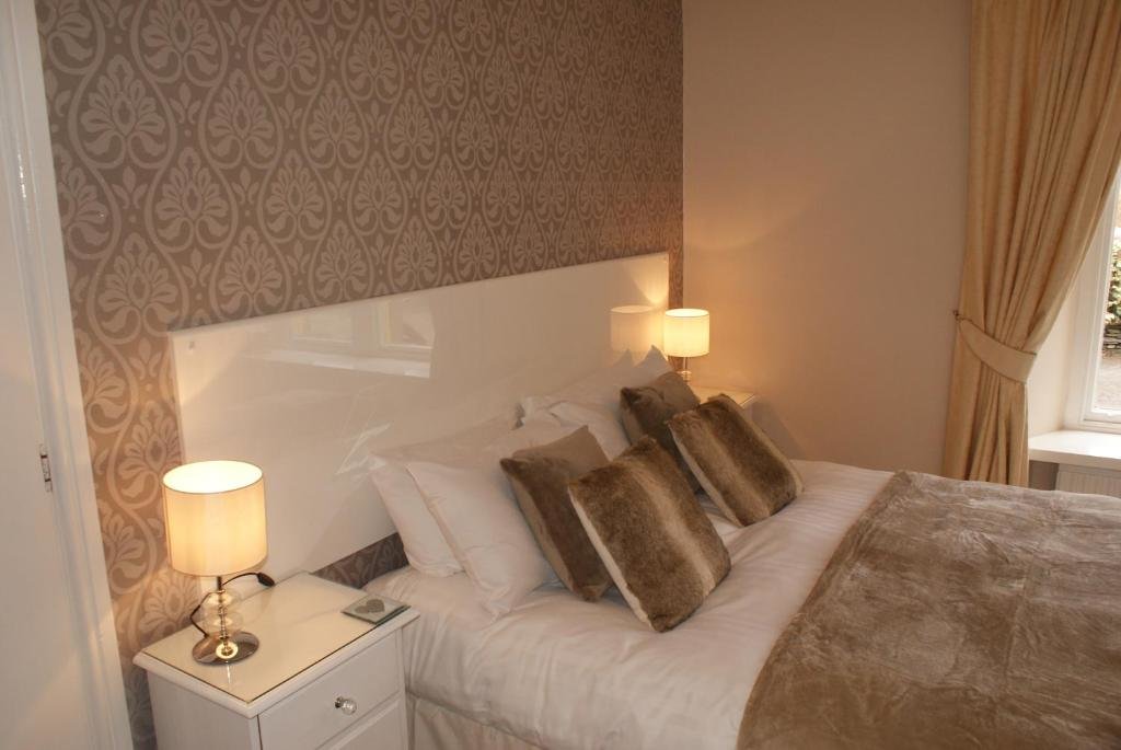 Superior Double room The Coppice - including off-site health club