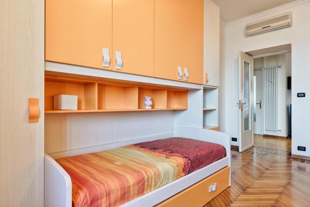 Апартаменты Torino Politecnico Charming Apartment