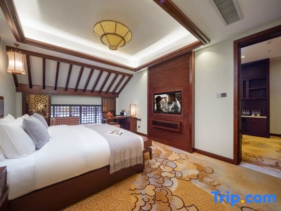 Люкс Premier Blue Horizon Jun Hua Hotel