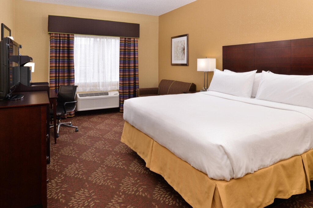 Standard quadruple chambre Holiday Inn Express Hotel & Suites Cincinnati-North/Sharonville