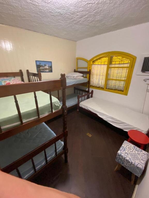 Кровать в общем номере (мужской номер) Brumar Inn