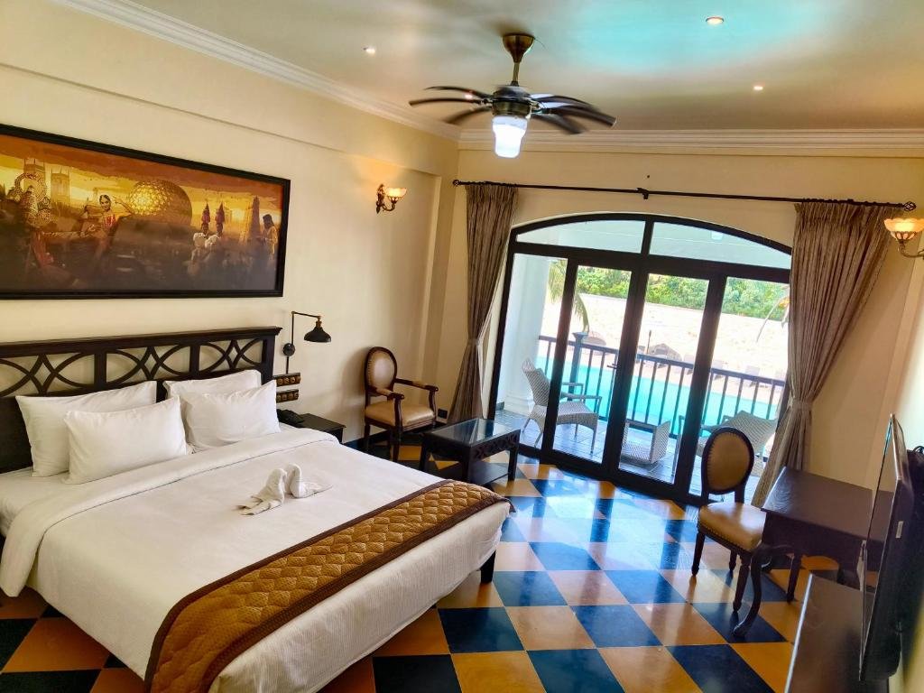 Номер Standard с видом на бассейн Lagoon Sarovar Premiere Resort - Pondicherry