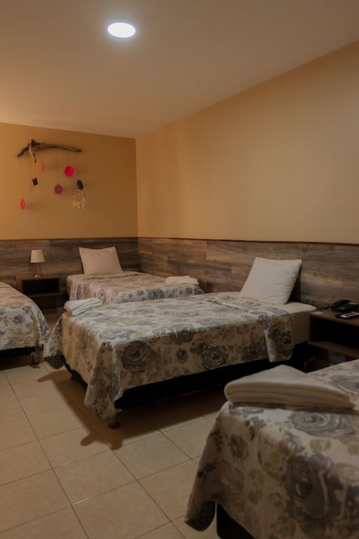 Четырёхместный номер Standard Hotel El Huacachinero