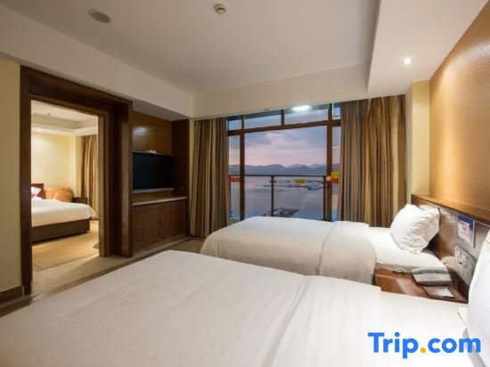 Superior Family Suite with sea view Dongshan Pearl Island Hotel