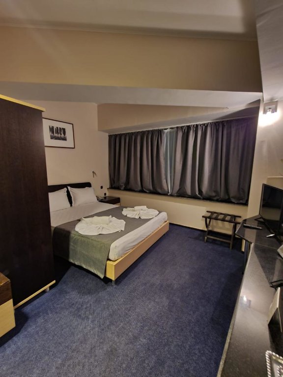 Deluxe Suite Hotel Mojo
