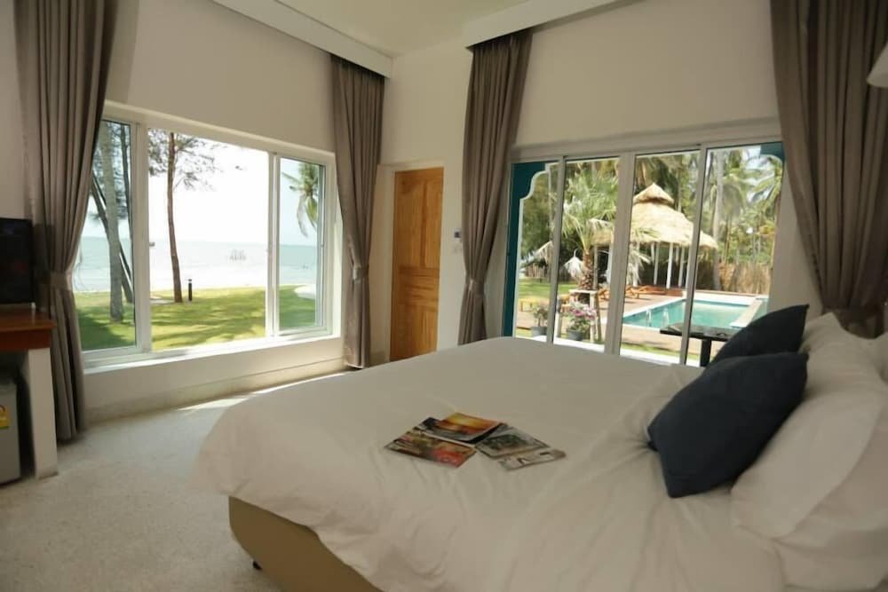 Номер Standard с балконом и с видом на море Meet The Sea Resort