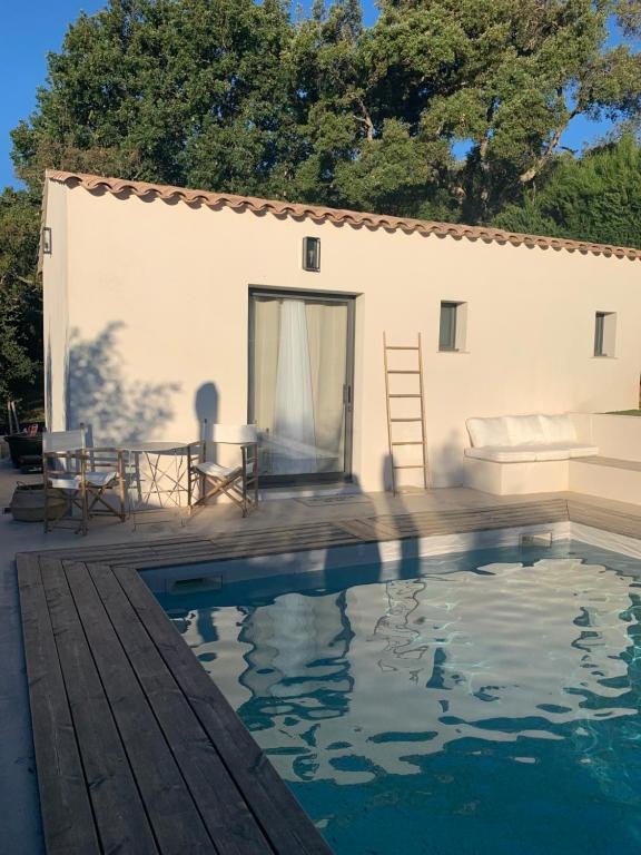 Standard Double room with pool view Le Cabanon de Val