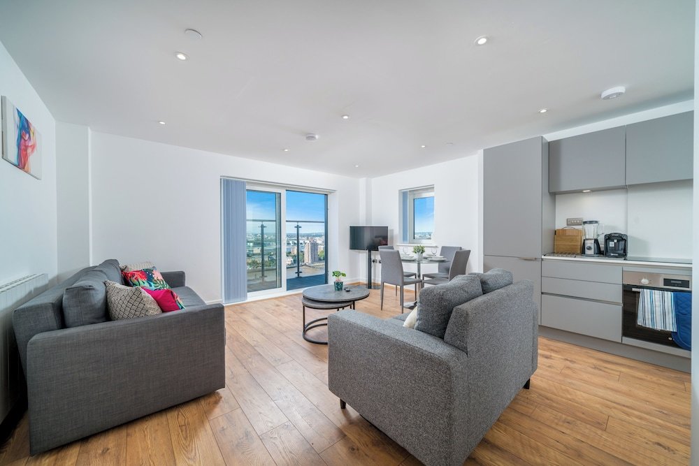 Superior Apartment Skyvillion - Woolwich 2-Bed Apartments
