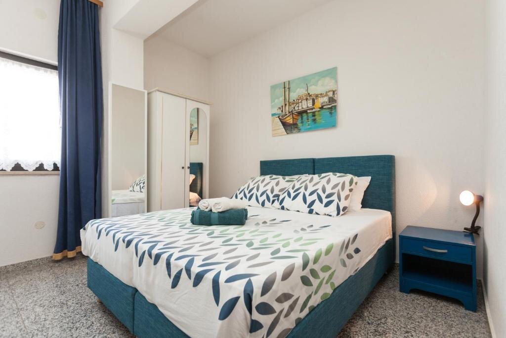 Апартаменты Comfort с 2 комнатами Apartments Paradis