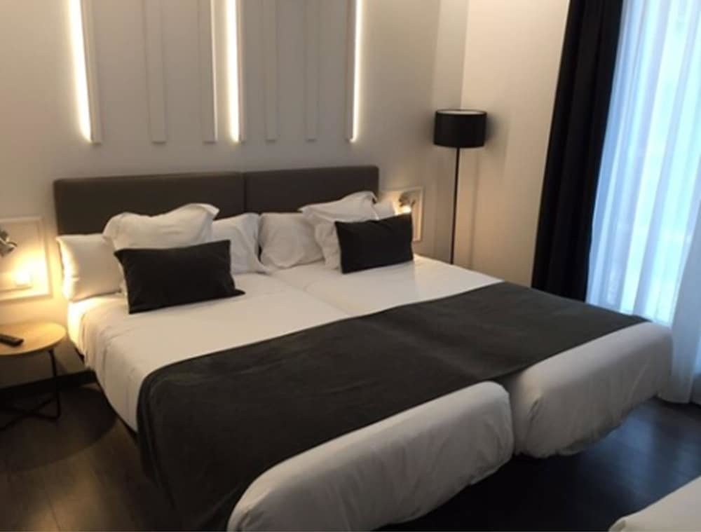 Standard Single room Hotel Lux Santiago