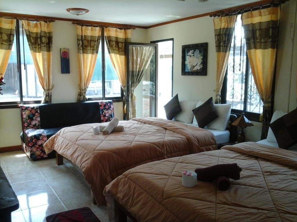 Standard Quadruple room with balcony Kohkaew Village 1 @ Koh Samet
