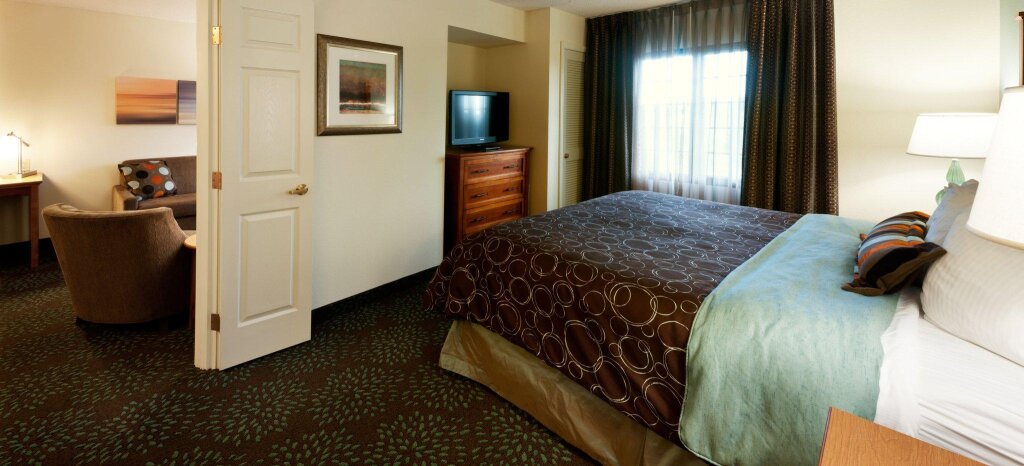 Standard Zimmer Staybridge Suites MPLS-Maple Grove/Arbor Lakes, an IHG Hotel