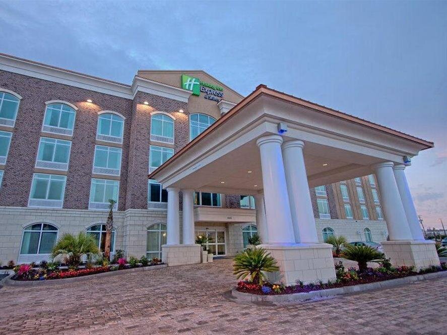 Suite with sea view Holiday Inn Express Hotel & Suites Charleston Arpt-Conv Ctr, an IHG Hotel