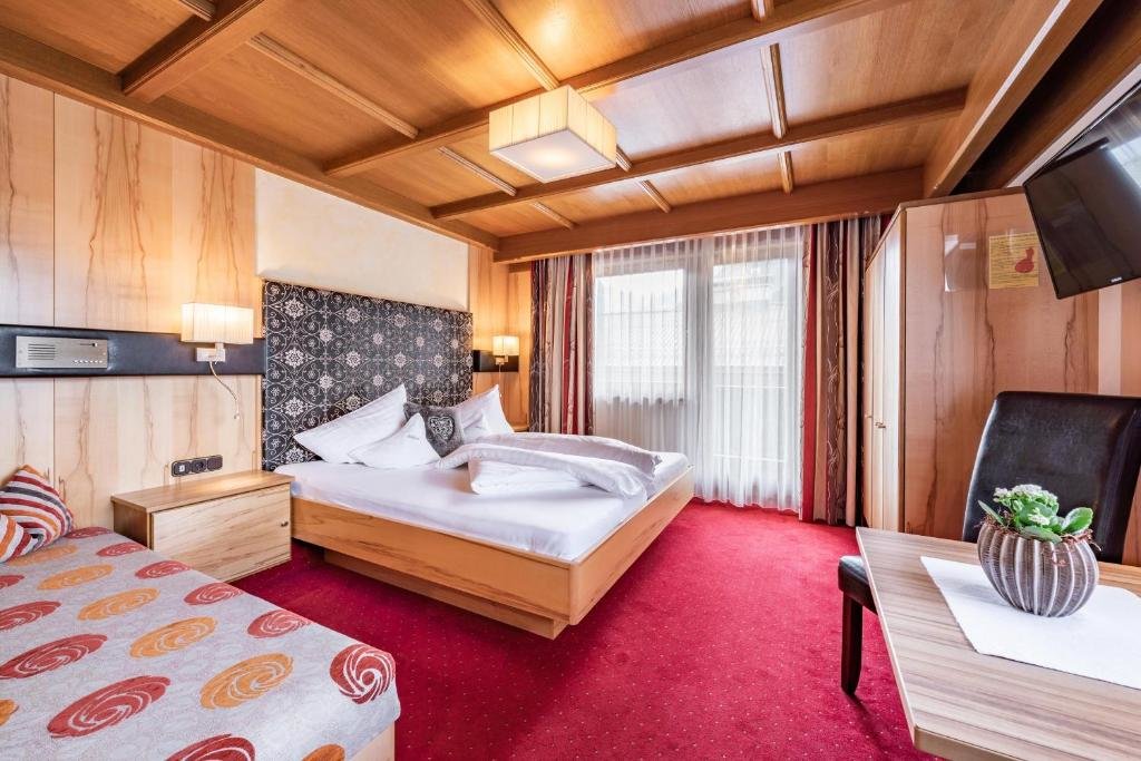 Standard Double room with balcony Hotel Pramstraller