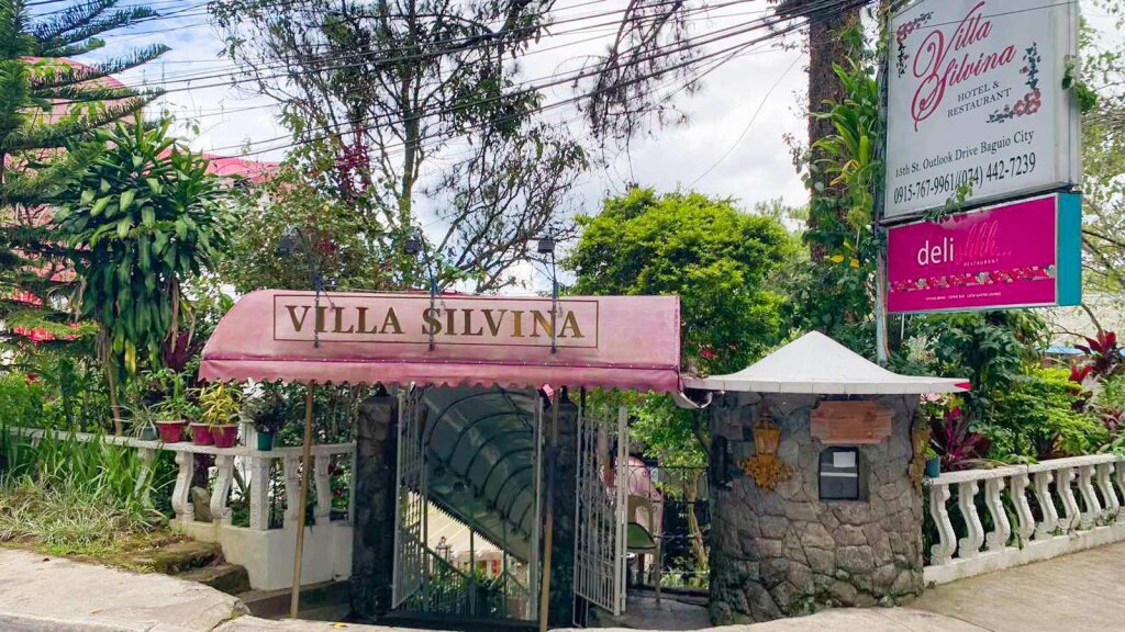 Кровать в общем номере Villa Silvina Hotel and Restaurant