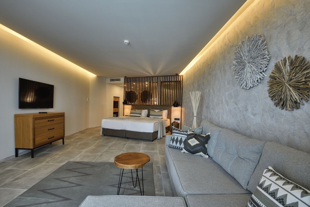 Suite junior con balcón y con vista parcial al mar GRIFID Vistamar Hotel - 24 Hours Ultra All inclusive & Private Beach