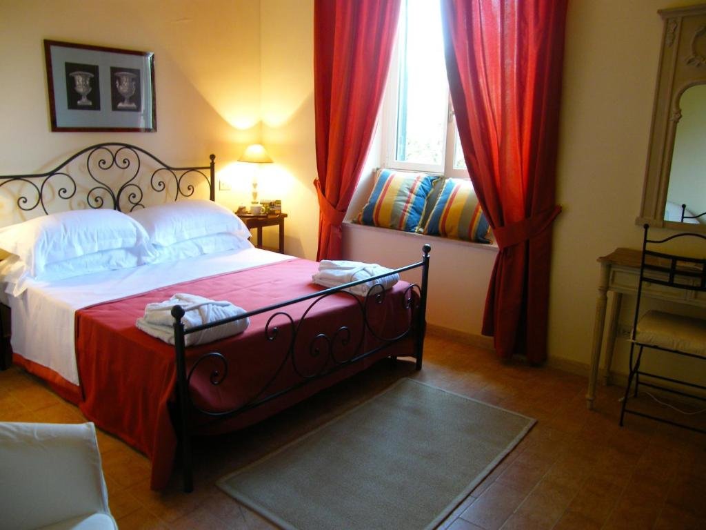 Люкс с видом на сад Casale DI Tormaggiore Villa And Country Suites