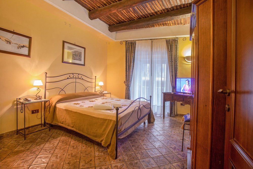 Двухместный номер Deluxe c 1 комнатой с балконом и с видом на город B&B L'Alloggio Dei Vassalli
