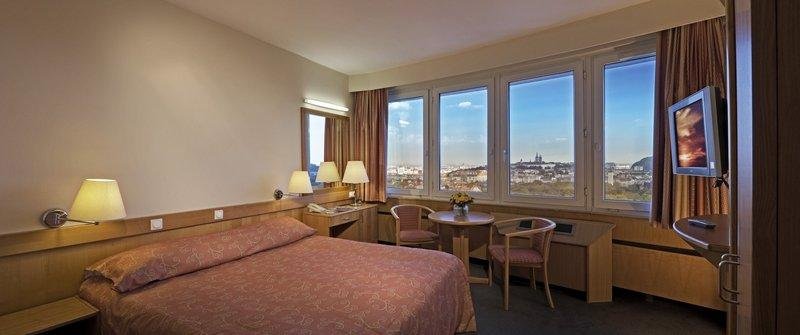 Cama en dormitorio compartido Danubius Hotel Budapest