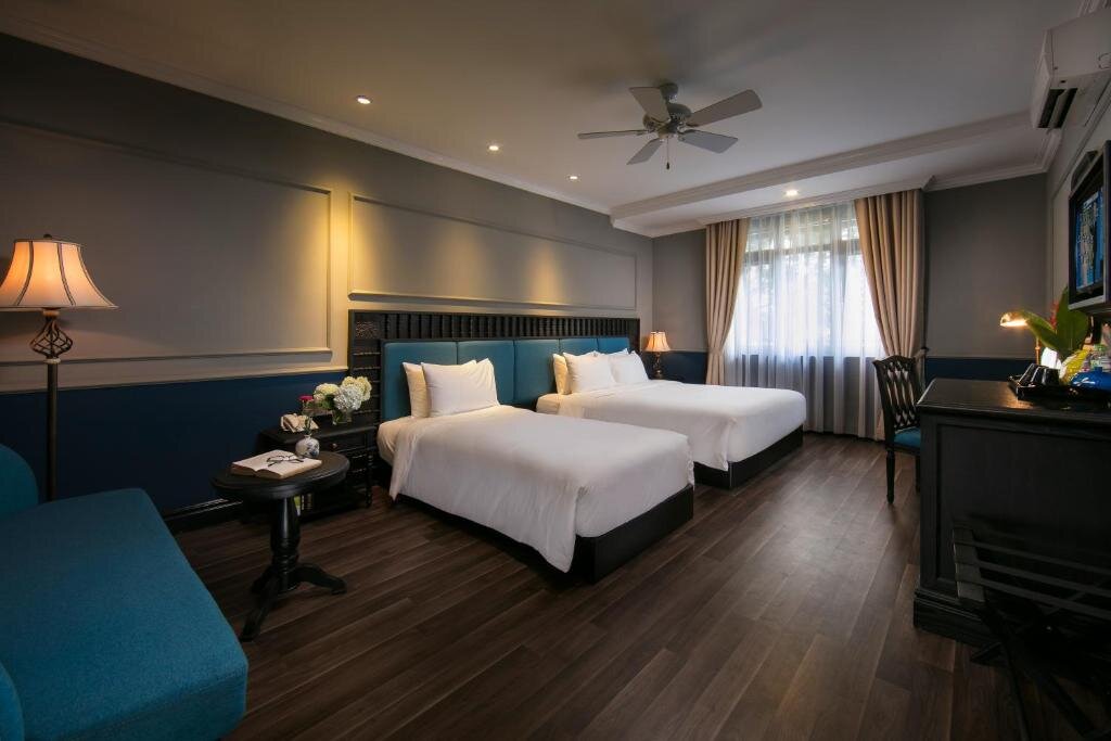 Standard famille chambre avec balcon et Vue sur la ville Hoi An Golden Holiday Hotel & Spa